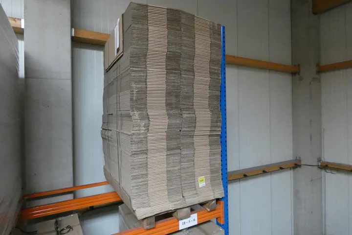 Konvolut Wellpapp-Faltkisten FEFCO 0201 BC braun - Kraftliner 380x285x165mm Umfang: Palette mit Inhalt